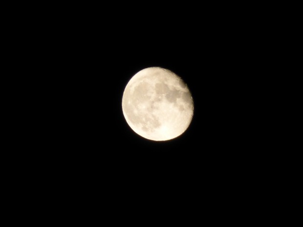 Waning Moon (12:15 am, 11.9.14, Anchorage, Ak)