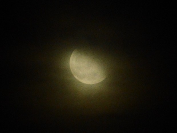 Waning Moon (12:31 am, 11.13.14, Anchorage, Ak)