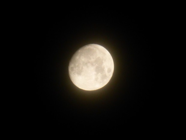 Waxing moon (11:48 pm, 12.3.14, Anchorage, Ak)