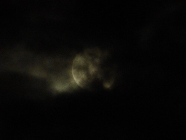 December full moon (7:52 pm, 12.6.14, Anchorage, Ak)